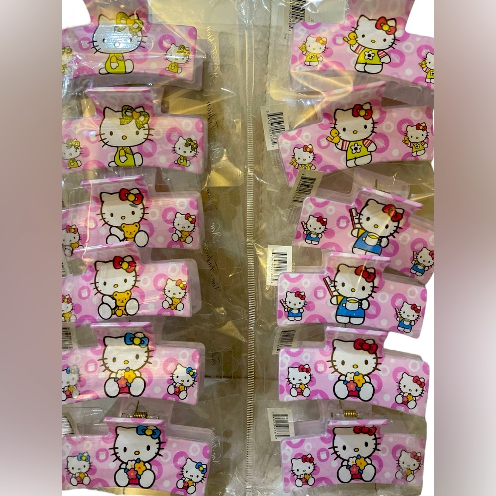 NEW HELLO KITTY CLAW HAIR CLIP